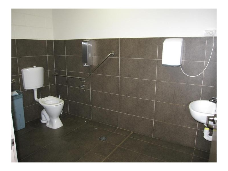 Shop 8/209-213 Settlement Road, Cowes VIC 3922