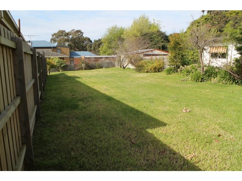 1a Shamrock Ave, Cowes VIC 3922