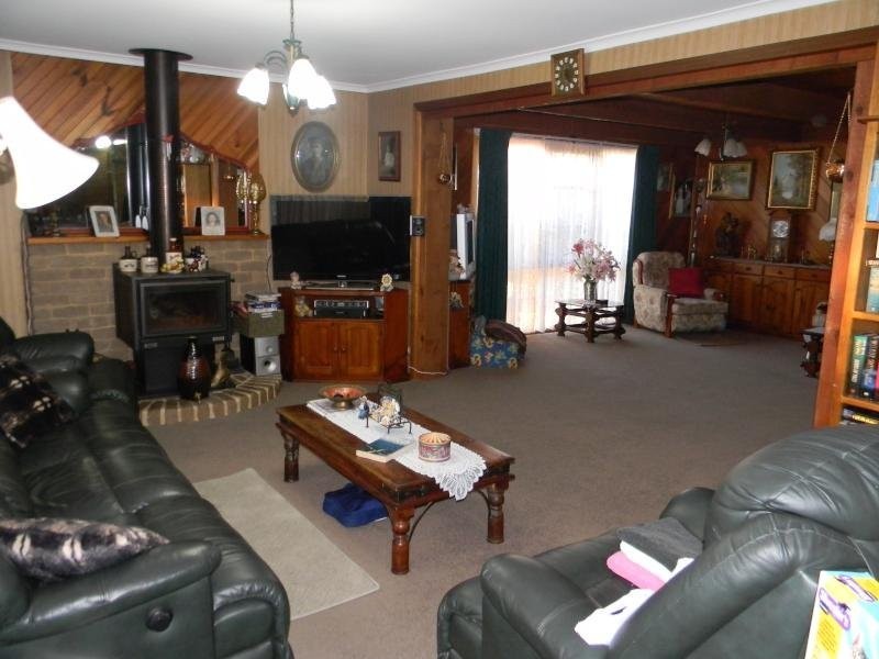 1 Hazelwood Drive, San Remo VIC 3925