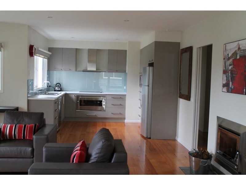 2 Barry Street, Sunderland Bay VIC 3922