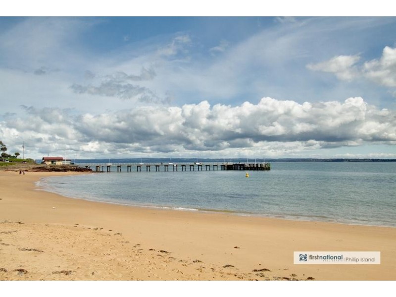 8/4 The Esplanade, Cowes VIC 3922