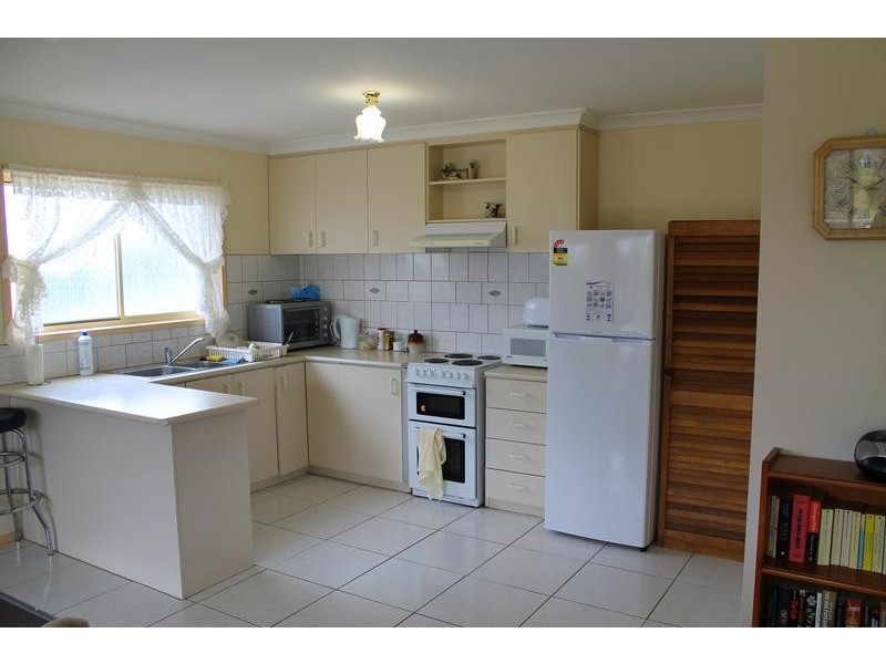 18 Caroline Street, Cowes VIC 3922