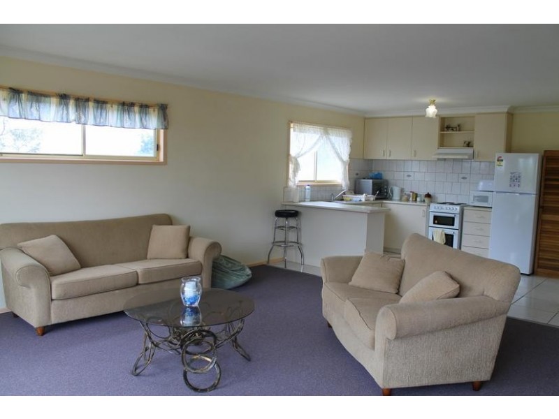 18 Caroline Street, Cowes VIC 3922