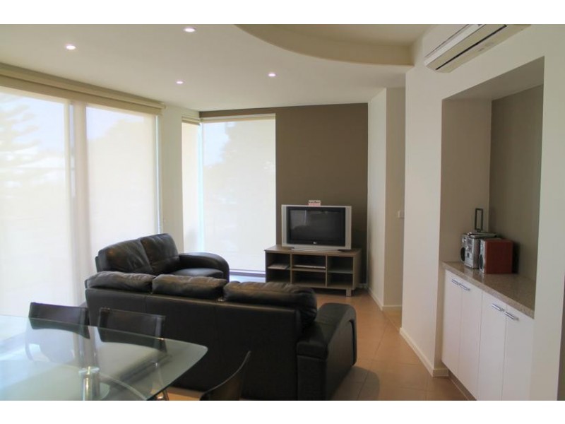 501/2-3 The Esplanade, Cowes VIC 3922