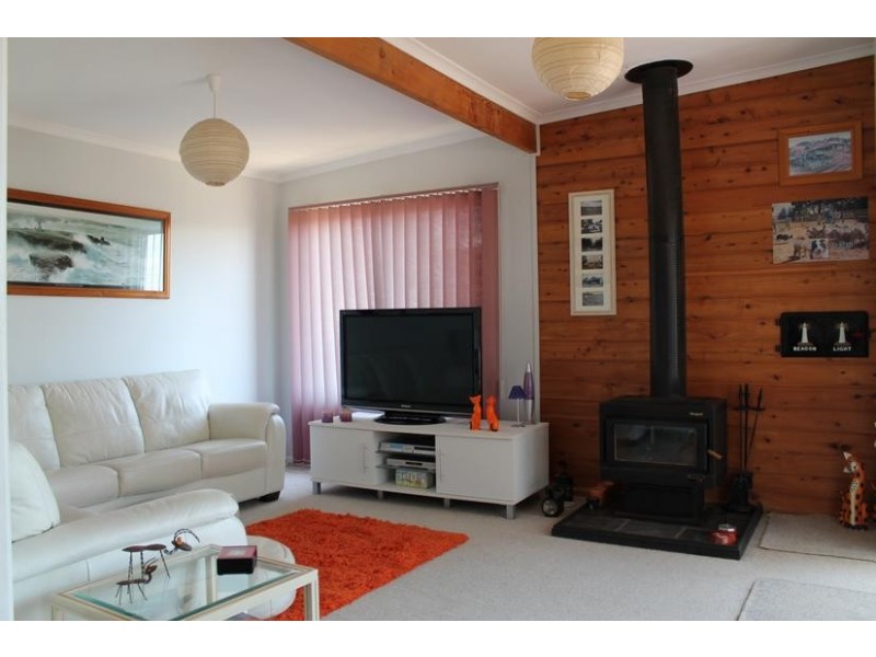 3 Caroline Ave, Cowes VIC 3922