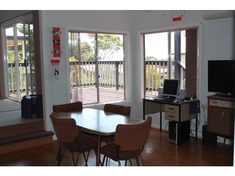 3 Caroline Ave, Cowes VIC 3922