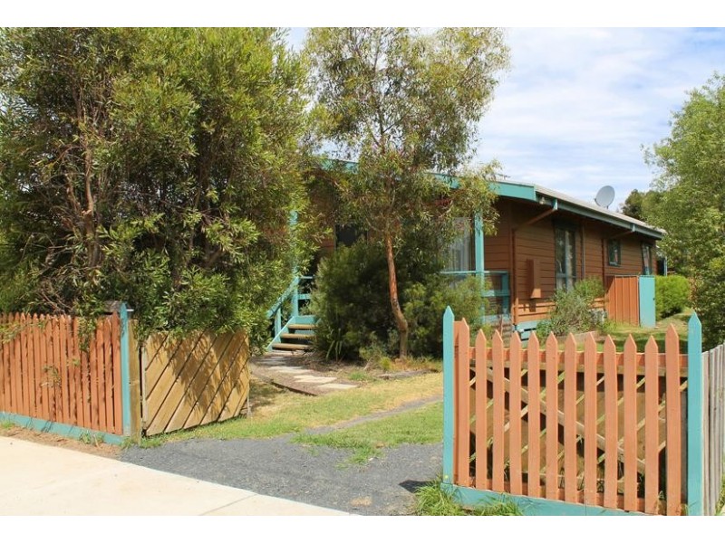 59 Churchill Drive, Cowes VIC 3922