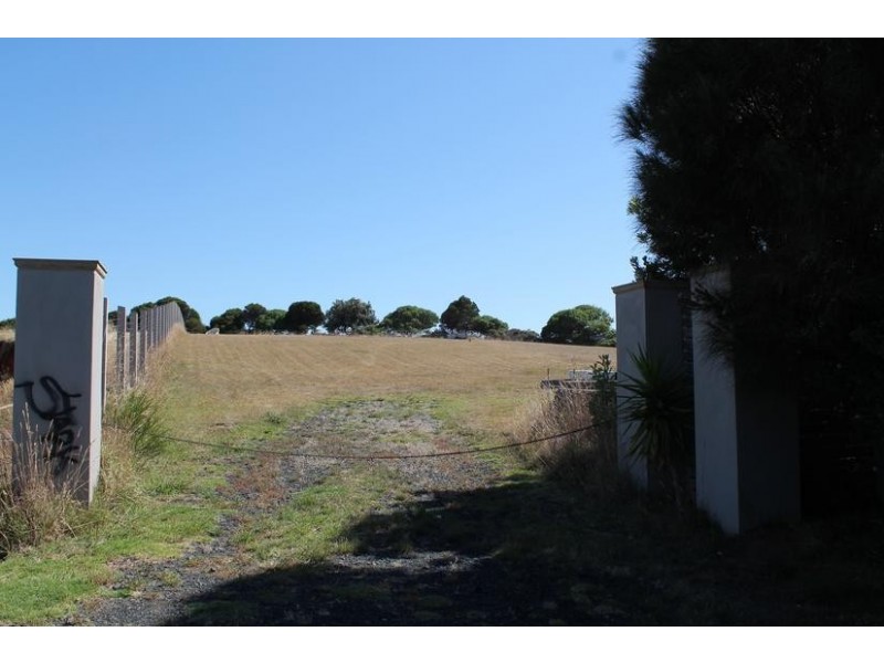 2 Rowena Road, Sunderland Bay VIC 3922