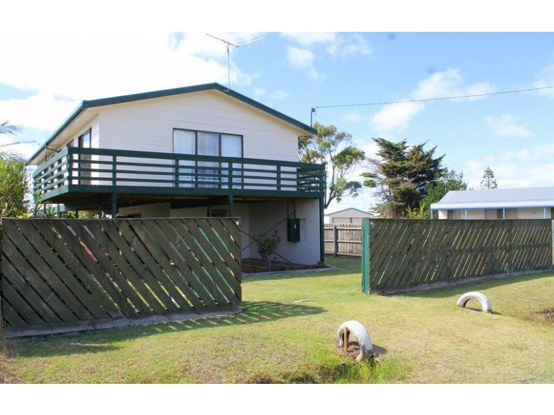 1 Anglers Road, Sunderland Bay VIC 3922