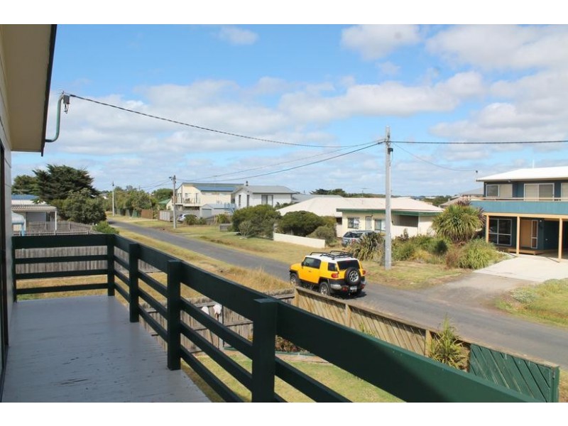 1 Anglers Road, Sunderland Bay VIC 3922