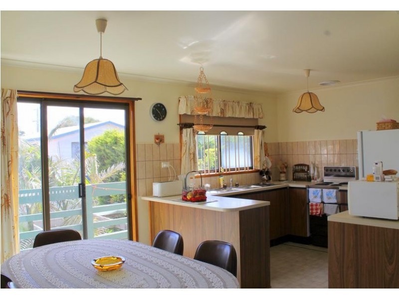 1 Anglers Road, Sunderland Bay VIC 3922