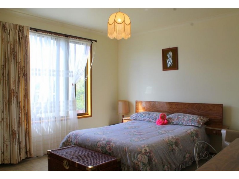 1 Anglers Road, Sunderland Bay VIC 3922