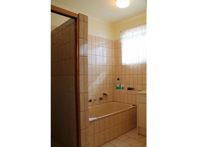 1 Anglers Road, Sunderland Bay VIC 3922