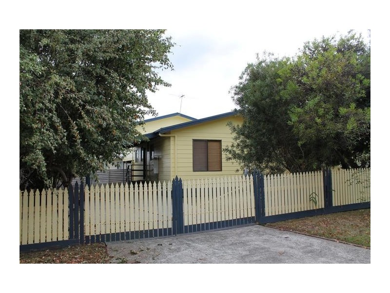 2 Caroline Avenue, Cowes VIC 3922