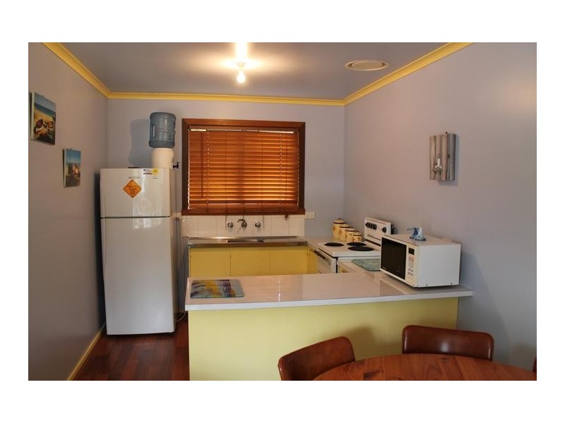 2 Caroline Avenue, Cowes VIC 3922