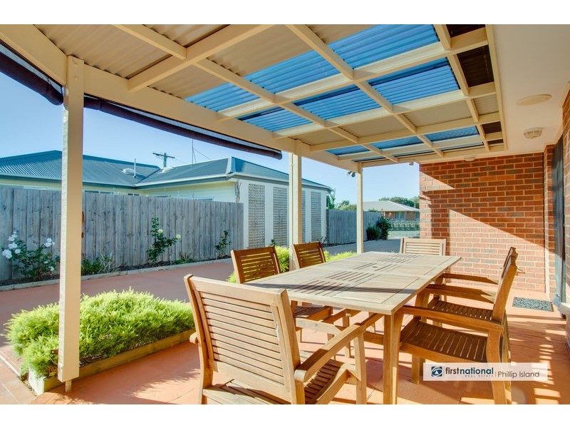 19 Malcalm Avenue, Surf Beach VIC 3922