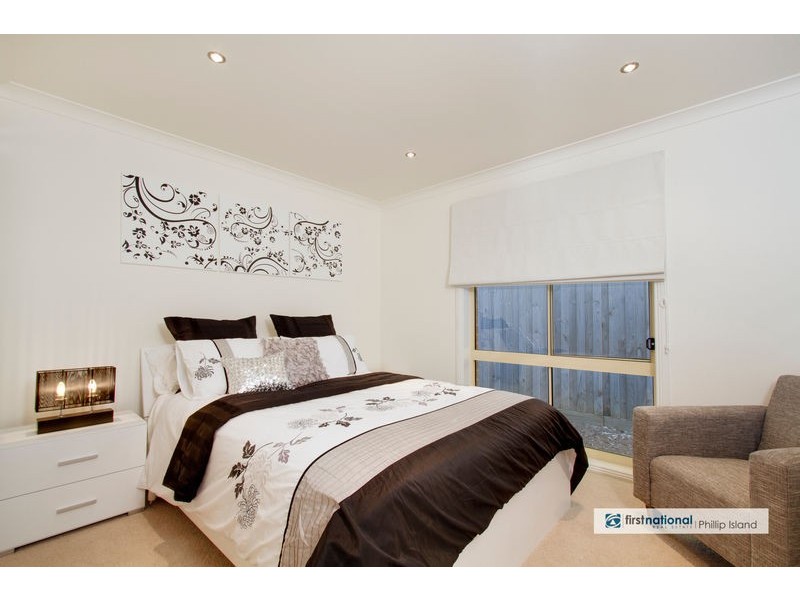19 Malcalm Avenue, Surf Beach VIC 3922