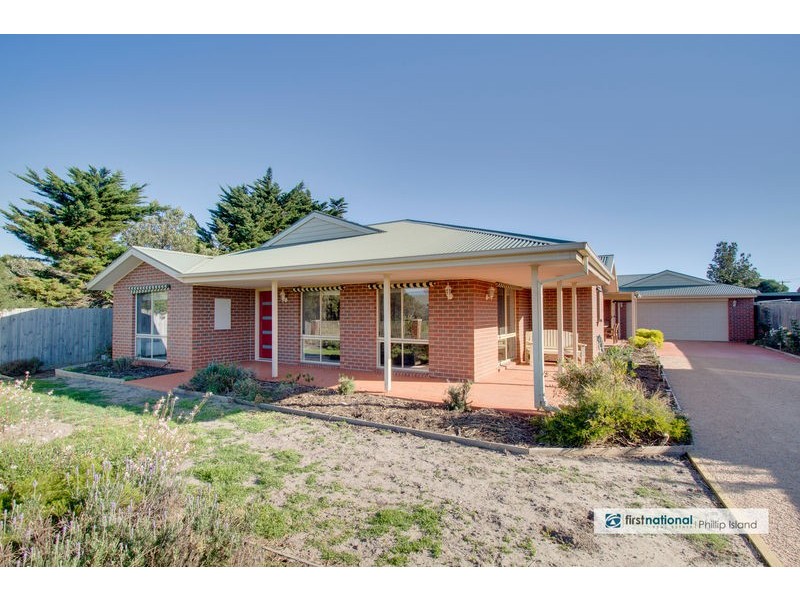 19 Malcalm Avenue, Surf Beach VIC 3922