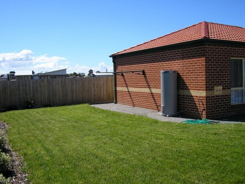 27 Katherine Circuit, Cowes VIC 3922