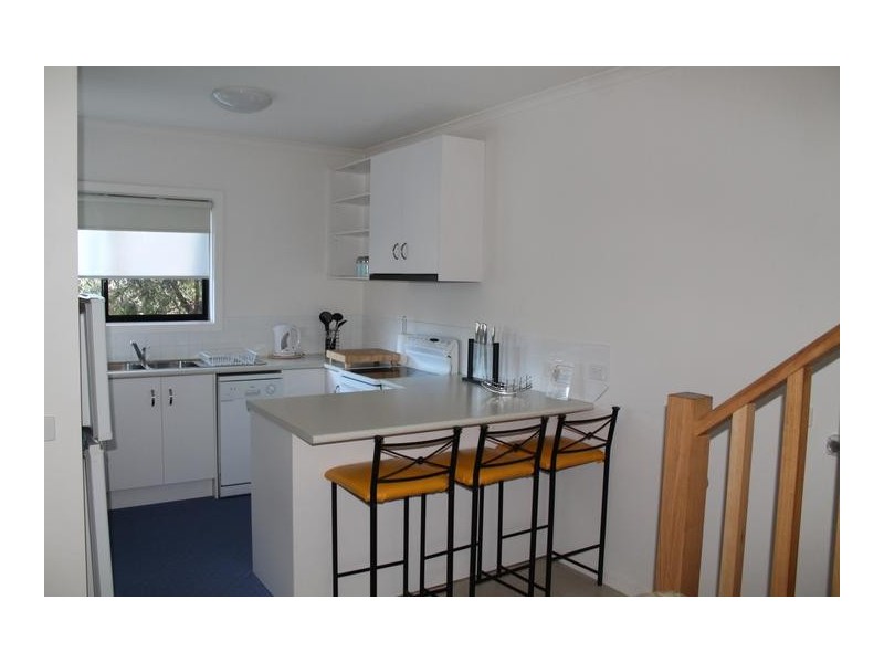 2/26 Douglas Road, Cowes VIC 3922