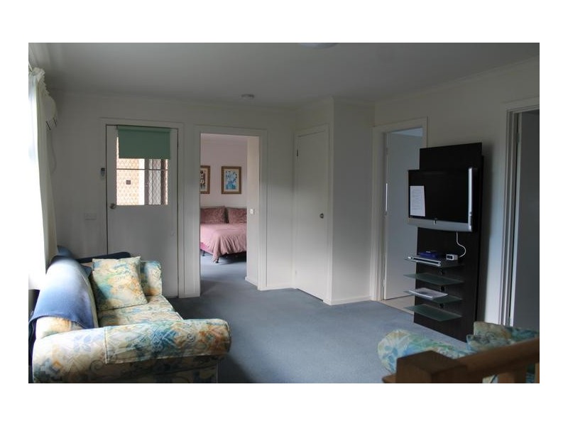 2/26 Douglas Road, Cowes VIC 3922