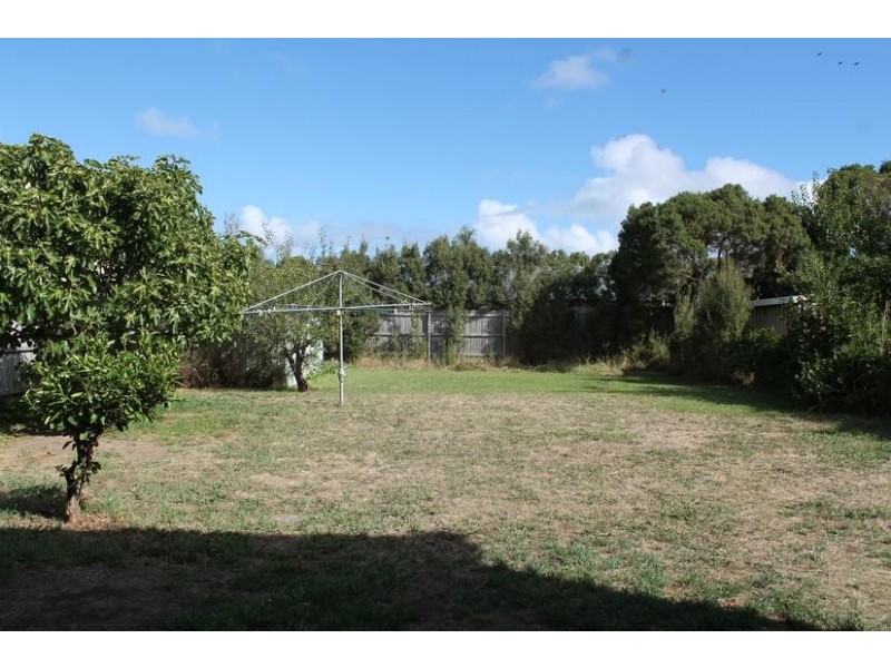 81 Churchill Drive, Cowes VIC 3922