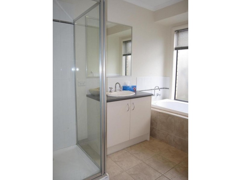 38 Katherine Circuit, Cowes VIC 3922