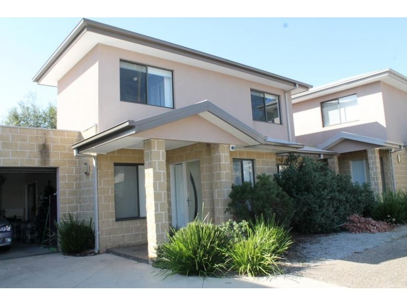 4/15 Douglas Road, Cowes VIC 3922