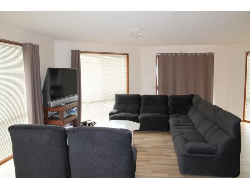 18 California Drive, Smiths Beach VIC 3922