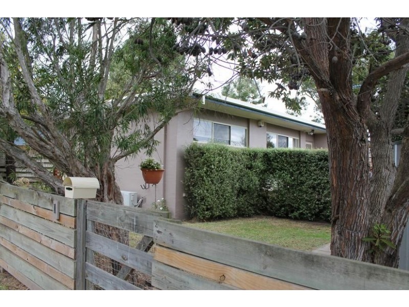 1/4 Highland Avenue, Cowes VIC 3922