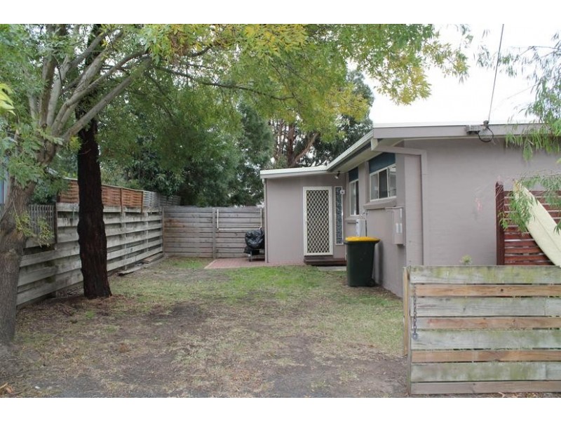 1/4 Highland Avenue, Cowes VIC 3922