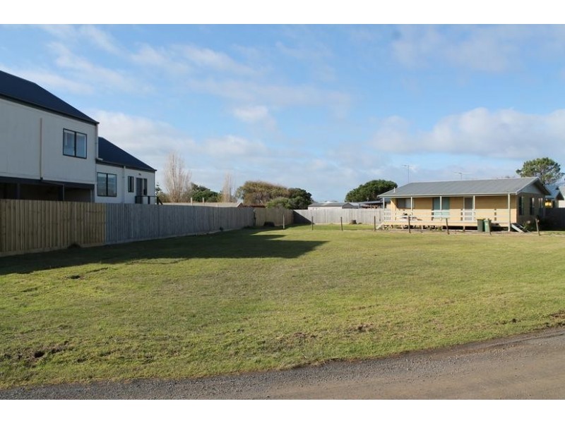 15 Gemma Street, Sunderland Bay VIC 3922