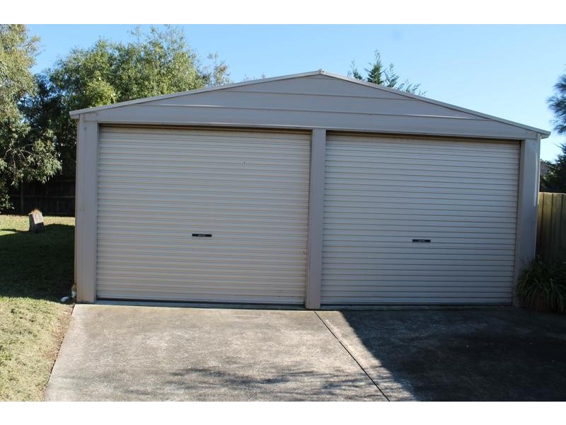 30 Birdwood Avenue, Cowes VIC 3922
