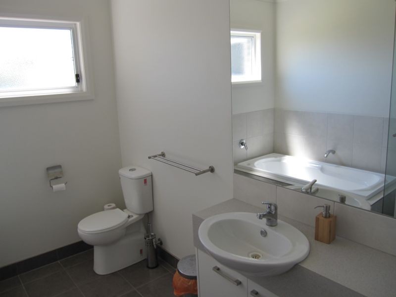 12 Hakea Court, Cowes VIC 3922