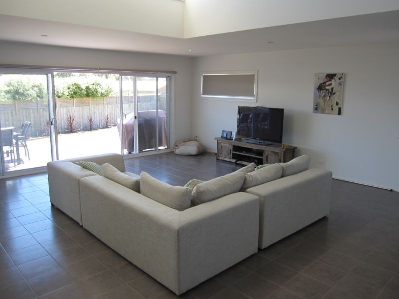12 Hakea Court, Cowes VIC 3922