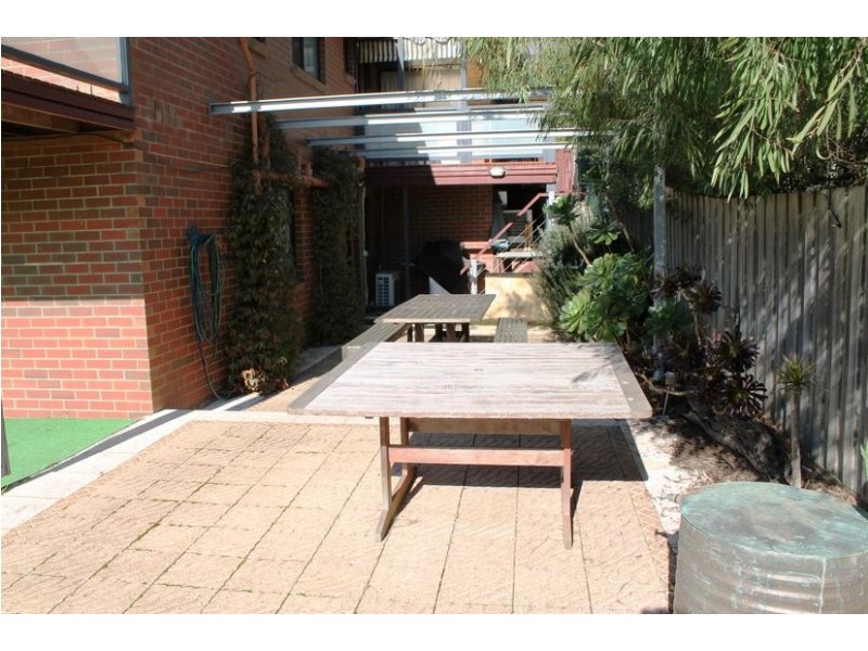 16 Gordon Street, Cowes VIC 3922