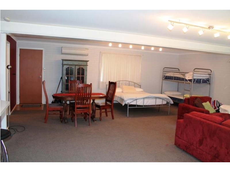 16 Gordon Street, Cowes VIC 3922