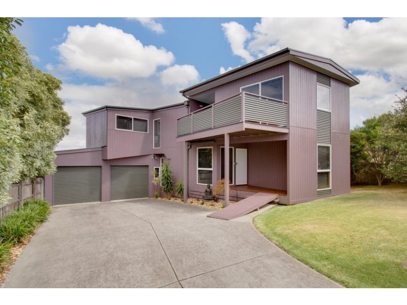 11 Boathaven Grove, San Remo VIC 3925