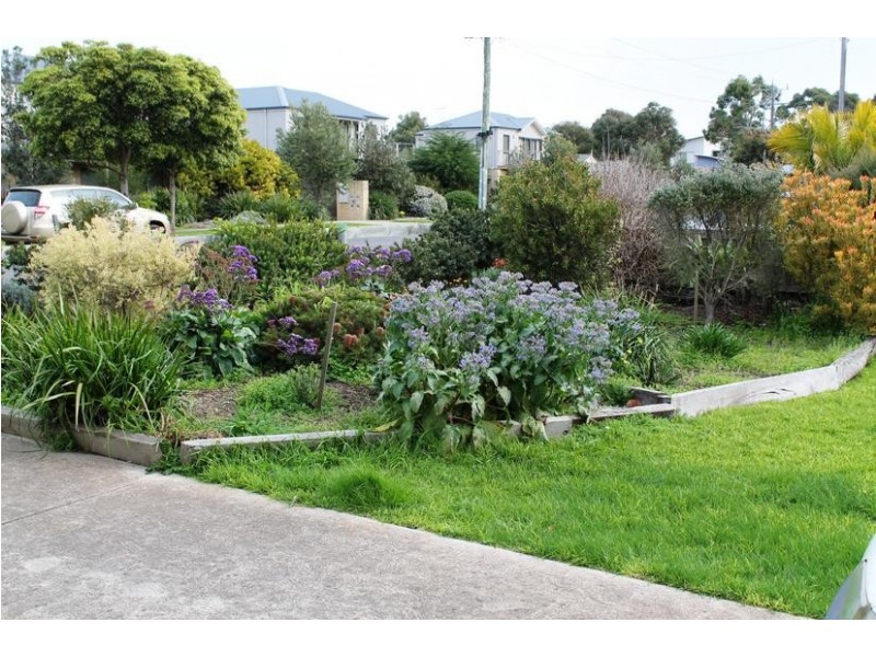 256 Church Street, Cowes VIC 3922