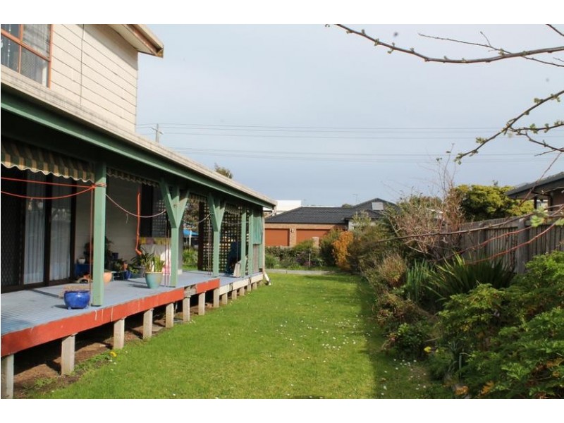 256 Church Street, Cowes VIC 3922