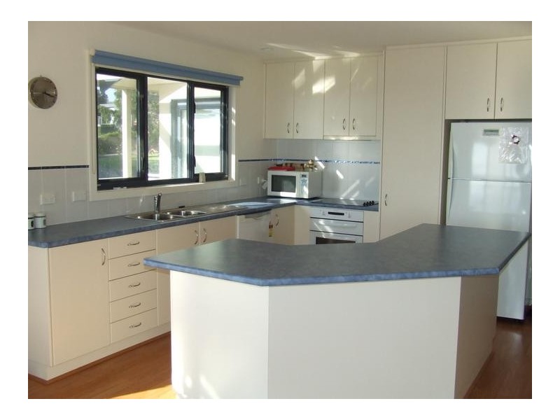 1 Panorama Drive, San Remo VIC 3925