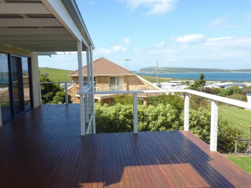 1 Panorama Drive, San Remo VIC 3925