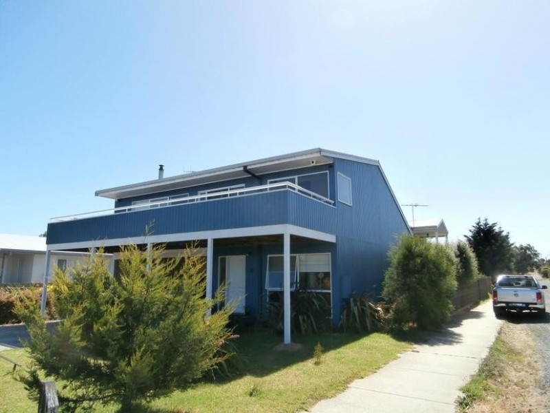 2 Sunderland Bay Road, Sunderland Bay VIC 3922