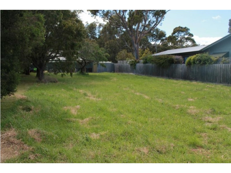 29 Bayview Drive, Cowes VIC 3922