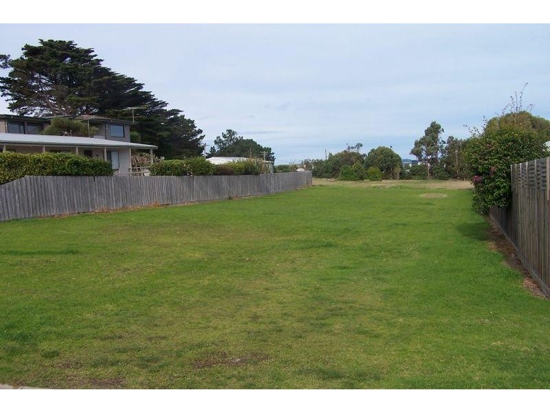 5 Anderson Street, San Remo VIC 3925