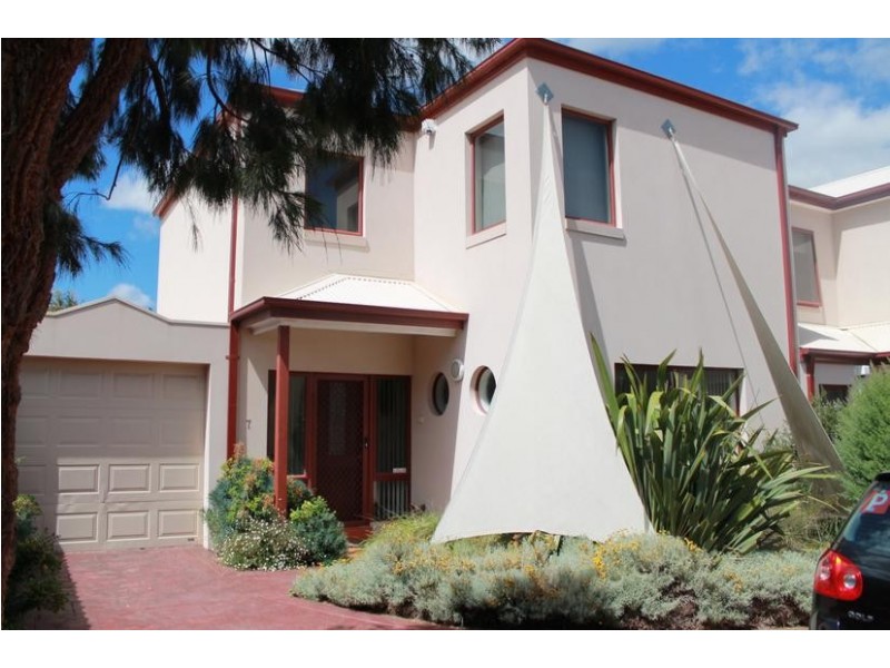 7/83 Chapel Street, Cowes VIC 3922