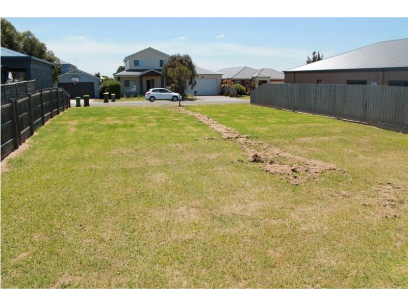 12 Katherine Circuit, Cowes VIC 3922