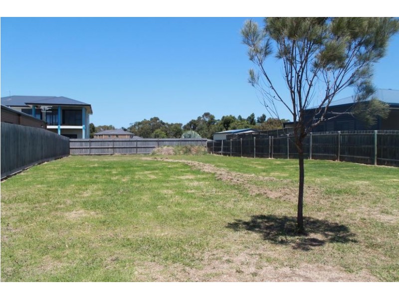 12 Katherine Circuit, Cowes VIC 3922