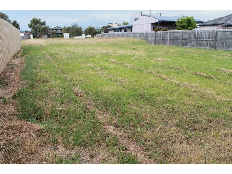 51 Katherine Circuit, Cowes VIC 3922