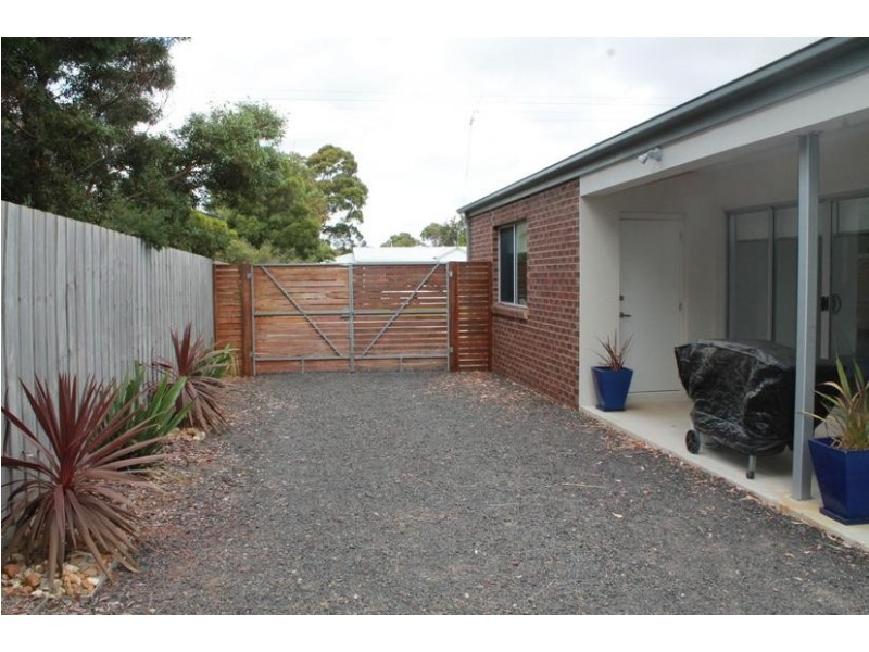 30 Highland Ave, Cowes VIC 3922